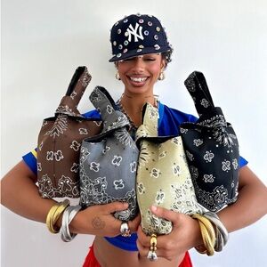 YAITO - Tan Paisley One Handle Knot Bag